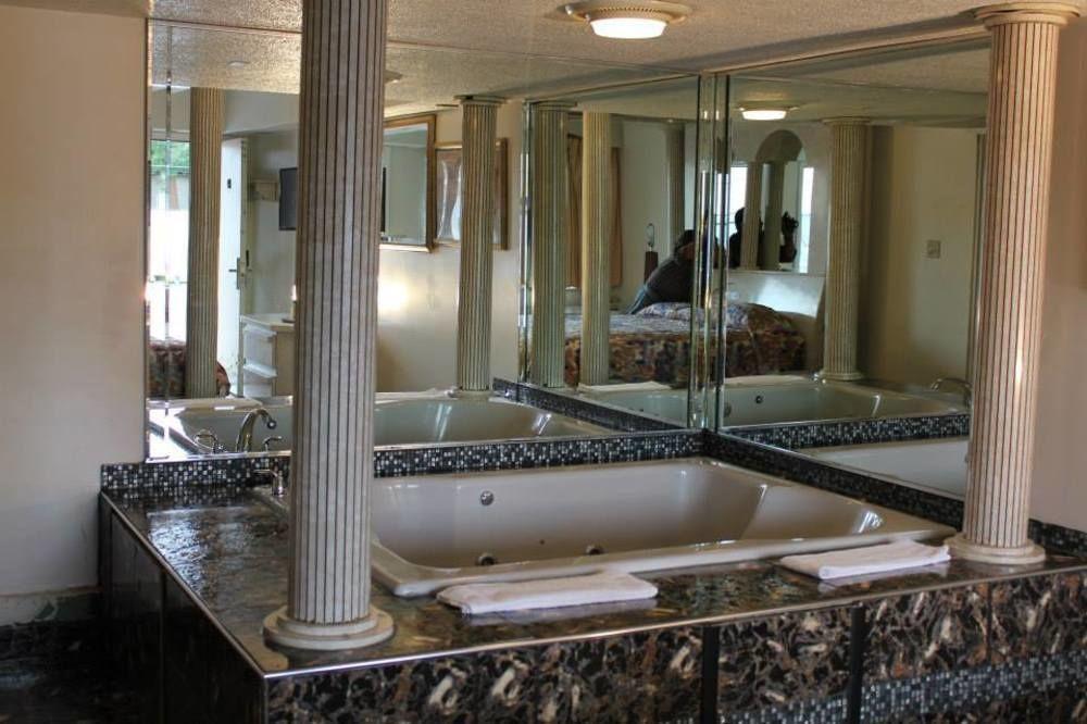 Presidential Inn And Suites Lyons Esterno foto
